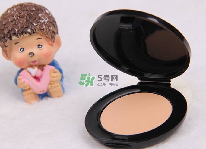 Bobbi Brown芭比波朗粉凝霜怎么樣？芭比波朗無感持妝粉凝霜好用嗎？