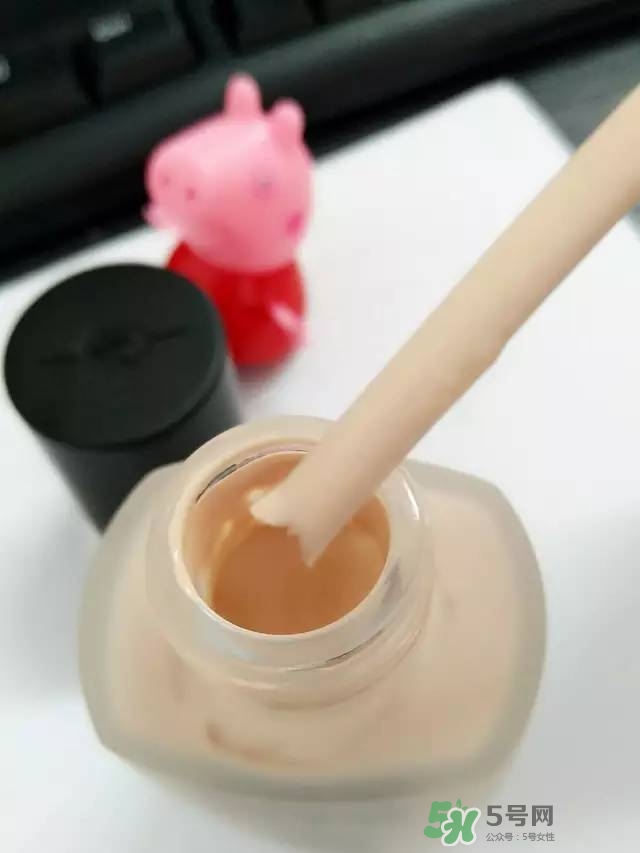 玫珂菲水粉霜怎么樣？玫珂菲全新雙用水粉霜好用嗎？