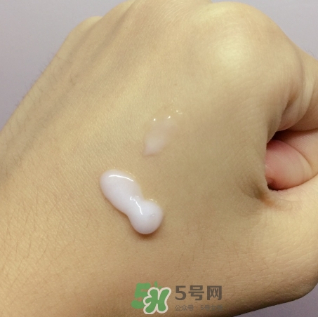 cerave pm乳可以白天用嗎？cerave pm乳白天用會變黑嗎
