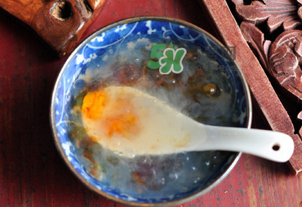 燕窩可以和桃膠一起燉嗎？燕窩燉桃膠的做法大全