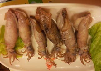 魷魚仔怎么清洗圖解？小魷魚怎么清洗？