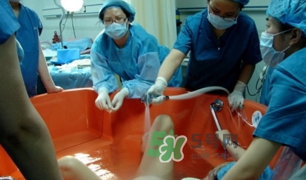 產(chǎn)后媽媽自述：水中分娩是一種什么體驗(yàn)？