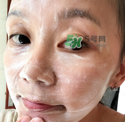 一葉子補(bǔ)水潔面乳怎么樣？一葉子補(bǔ)水洗面奶好用嗎？