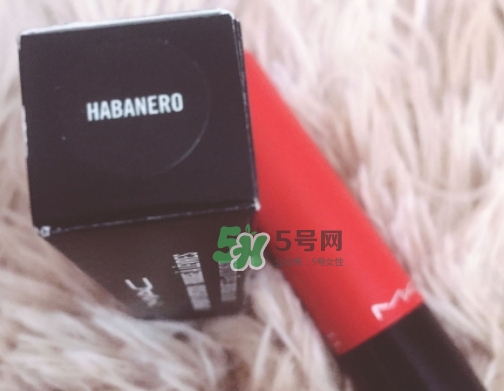 mac魅可立體凝彩唇膏怎么用？魅可立體凝彩唇膏真假辨別