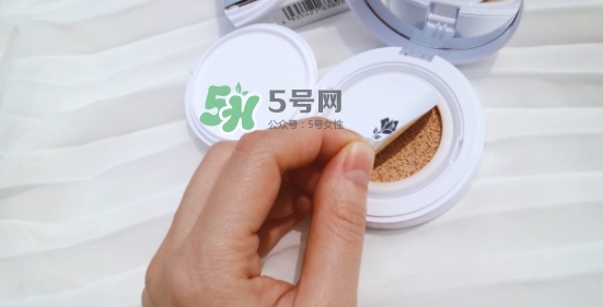 蘭蔻小粉盒氣墊怎么樣？蘭蔻小粉盒氣墊好用嗎