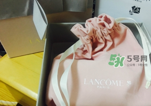 蘭蔻小粉盒氣墊多少錢？蘭蔻小粉盒氣墊專柜價格