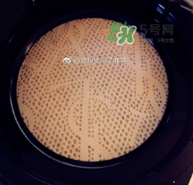 ysl蕾絲氣墊和ysl羽毛氣墊哪個(gè)好？ysl蕾絲氣墊和ysl羽毛氣墊的區(qū)別