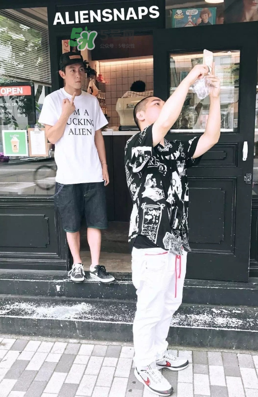 clot與converse聯(lián)名太極帆布鞋上腳效果怎么樣？