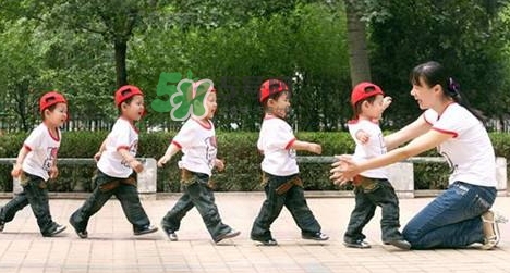 想生多胞胎怎樣調(diào)理？多胞胎國(guó)家補(bǔ)貼多少錢？