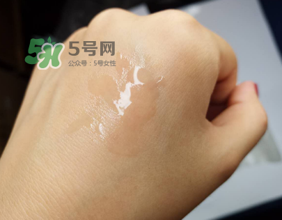 蘭蔻小黑瓶安瓶精華怎么用？蘭蔻小黑瓶安瓶精華使用方式