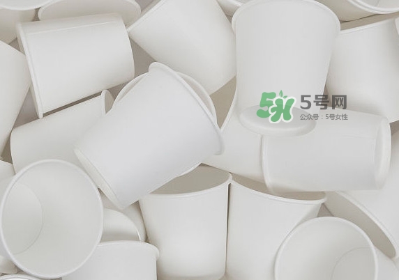 一次性紙杯能做蛋糕嗎？一次性紙杯可以放微波爐嗎？