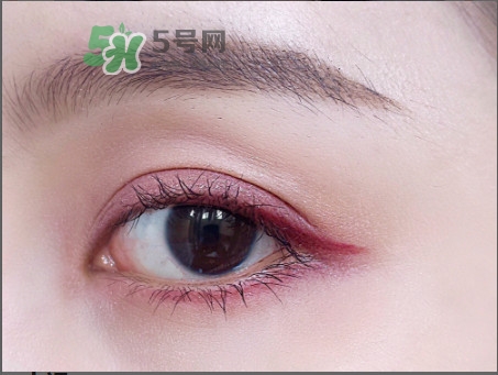 the estee edit眼影膏怎么用？酒紅色眼妝怎么畫(huà)