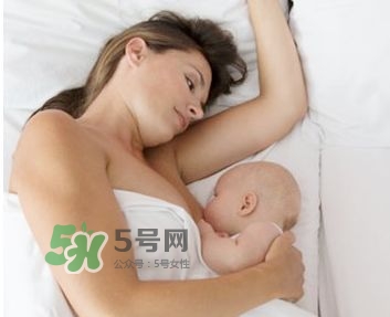 塞奶了有硬塊怎么辦？塞奶要熱敷還是冷敷？