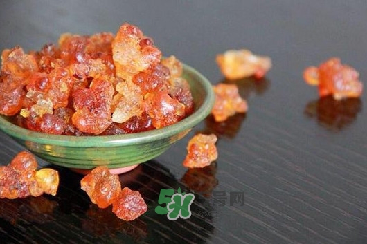 桃膠哪里有賣的？哪里產(chǎn)的桃膠最好
