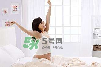 孕婦睡覺能伸懶腰嗎？孕婦睡覺伸懶腰對胎兒有什么影響？