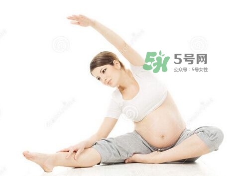 孕婦睡覺能伸懶腰嗎？孕婦睡覺伸懶腰對胎兒有什么影響？