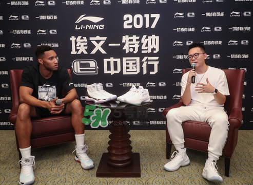 2017埃文特納中國(guó)行上腳穿的球鞋是什么牌子_哪個(gè)型號(hào)？