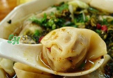 抄手是餛飩嗎？餛飩和抄手有什么區(qū)別