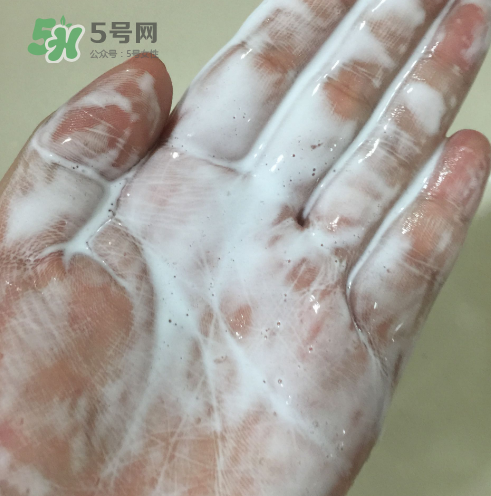 理膚泉潔面啫喱怎么樣？理膚泉潔面啫喱好用嗎？