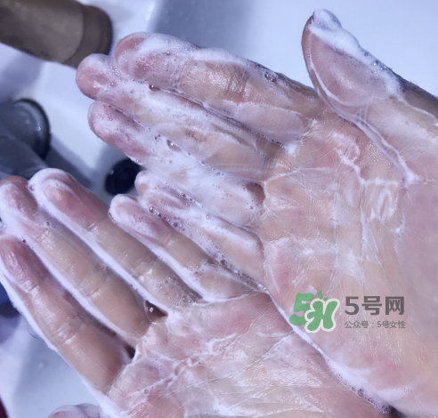 理膚泉潔面啫喱怎么樣？理膚泉潔面啫喱好用嗎？