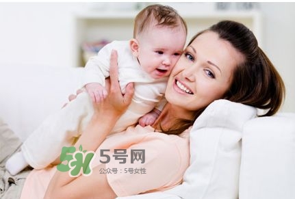 產(chǎn)后掉頭發(fā)很厲害怎么辦？產(chǎn)后掉頭發(fā)吃什么好？