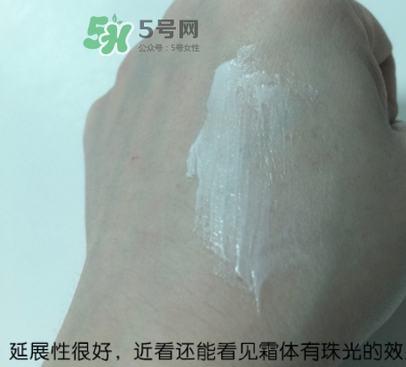 hr黑繃帶對痘痘有用嗎？赫蓮娜黑繃帶面霜使用心得