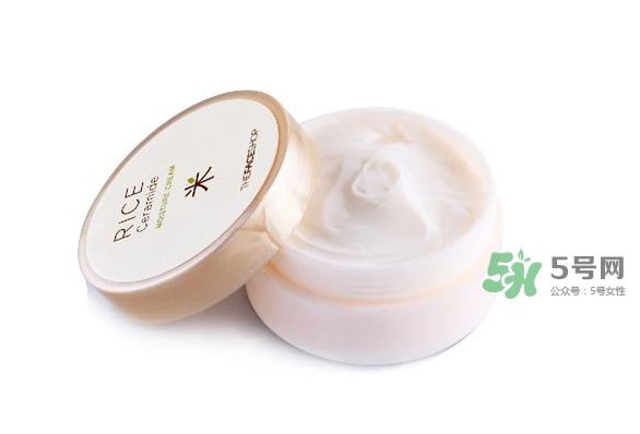 VE膠囊可以直接涂臉嗎？VE膠囊擦臉有什么效果？