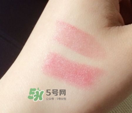 嬌蘭親親唇膏白管和黑管哪個好？嬌蘭白管和黑管區(qū)別