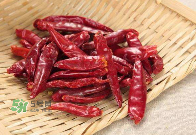 干辣椒怎么炸又香又脆？干辣椒怎么做辣椒油？