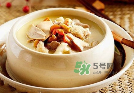 松茸煲排骨怎么做？松茸燉排骨有什么功效