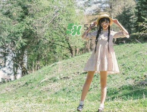 14歲女生胸部變大是正常的嗎？14歲女生的胸多大正常？