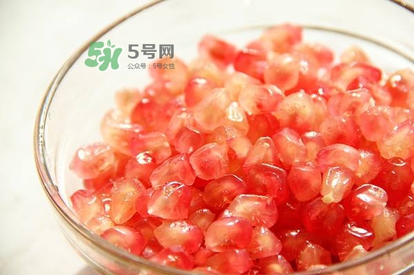 石榴不能和什么一起吃？石榴哪些人不能吃？