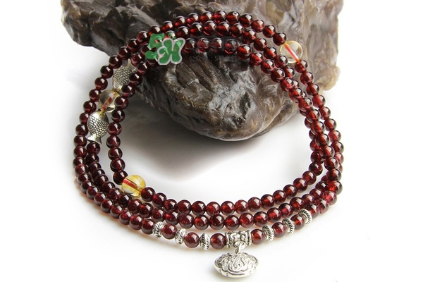 石榴石是什么做的？石榴是是怎么形成的？