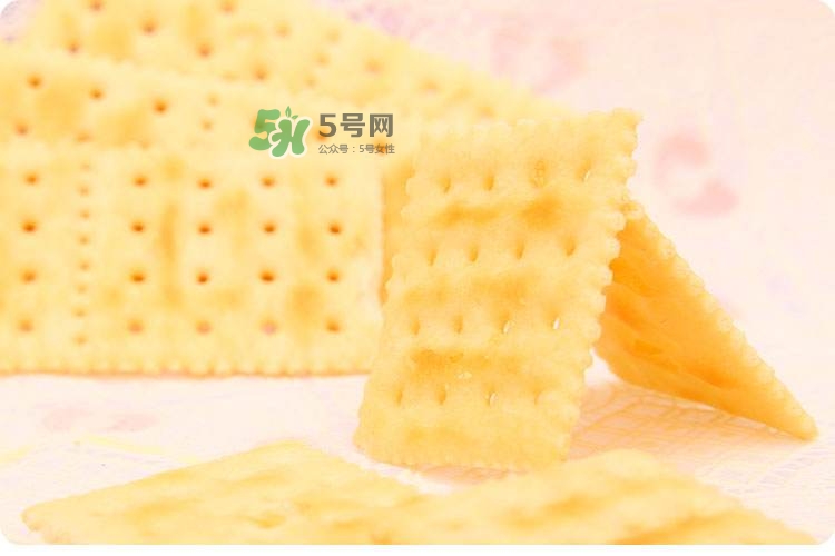 孕婦能吃蘇打餅干嗎？孕婦吃蘇打餅干好嗎？