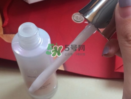 olay小白瓶會長毛嗎？olay小白瓶長黑毛是怎么回事？