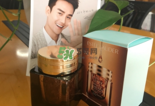 雅詩蘭黛小棕瓶膠囊多少錢？小棕瓶安瓶膠囊專柜價(jià)格