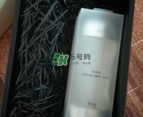 ipsa流金水是玻璃瓶嗎？流金水是塑料的嗎