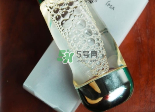 ipsa流金水是玻璃瓶嗎？流金水是塑料的嗎