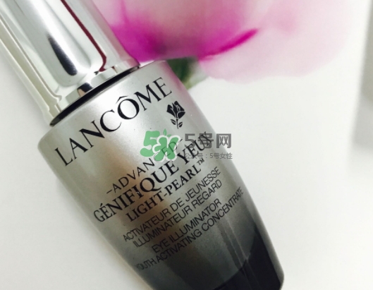 蘭蔻小灰瓶怎么用？蘭蔻小灰瓶眼部精華使用方法