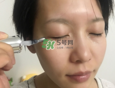 蘭蔻小灰瓶怎么用？蘭蔻小灰瓶眼部精華使用方法