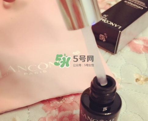 蘭蔻小黑瓶和sk2小燈泡哪個(gè)好？蘭蔻小黑瓶和小燈泡怎么用