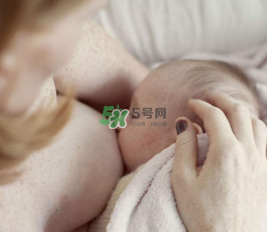 母乳喂養(yǎng)會積食嗎？純母乳喂養(yǎng)的寶寶會積食嗎？