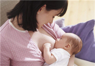 母乳喂養(yǎng)會積食嗎？純母乳喂養(yǎng)的寶寶會積食嗎？