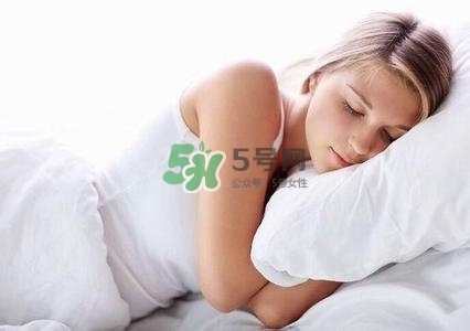 孕婦睡姿會影響寶寶嗎？孕婦睡姿對寶寶的影響