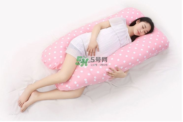 孕婦睡姿會影響寶寶嗎？孕婦睡姿對寶寶的影響