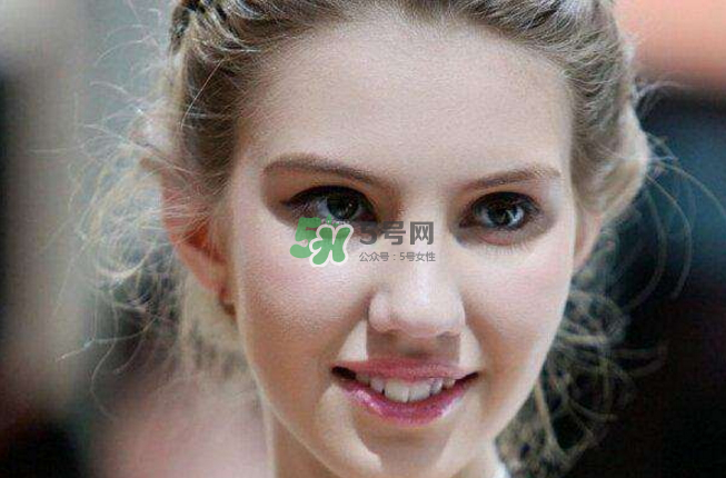 眼霜會(huì)導(dǎo)致脂肪粒嗎？怎么選擇適合自己的眼霜？