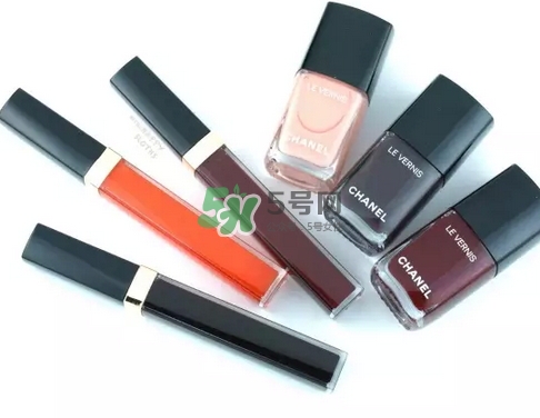 來月經(jīng)可以涂唇釉嗎_月經(jīng)期間能涂唇釉嗎 來月經(jīng)可以涂唇釉嗎_月經(jīng)期間能涂唇釉嗎