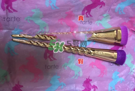 tarte獨(dú)角獸化妝刷真假辨別對(duì)比圖 tarte獨(dú)角獸化妝刷真假辨別對(duì)比圖