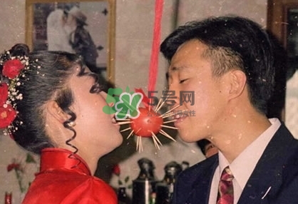 古代鬧洞房都是怎么鬧的？鬧洞房的習(xí)俗是怎么來的？