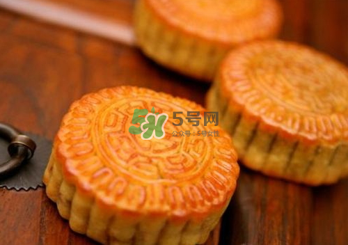 廣式月餅為什么硬？月餅皮發(fā)硬怎么辦？